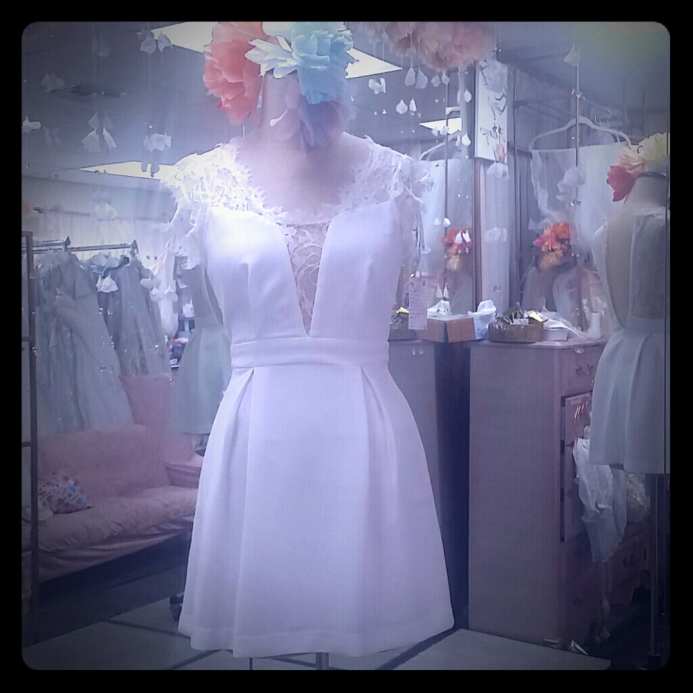 Short bridal dress